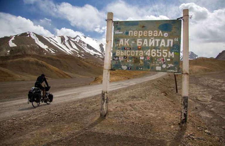 Cycling the Pamir Highway